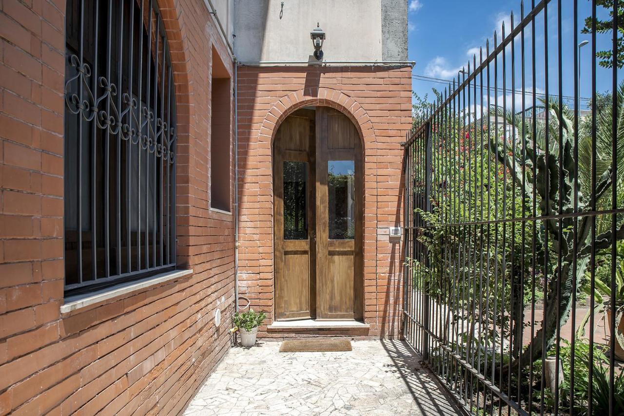 Euphorbia Apartments By Wonderful Italy CTA Exterior foto
